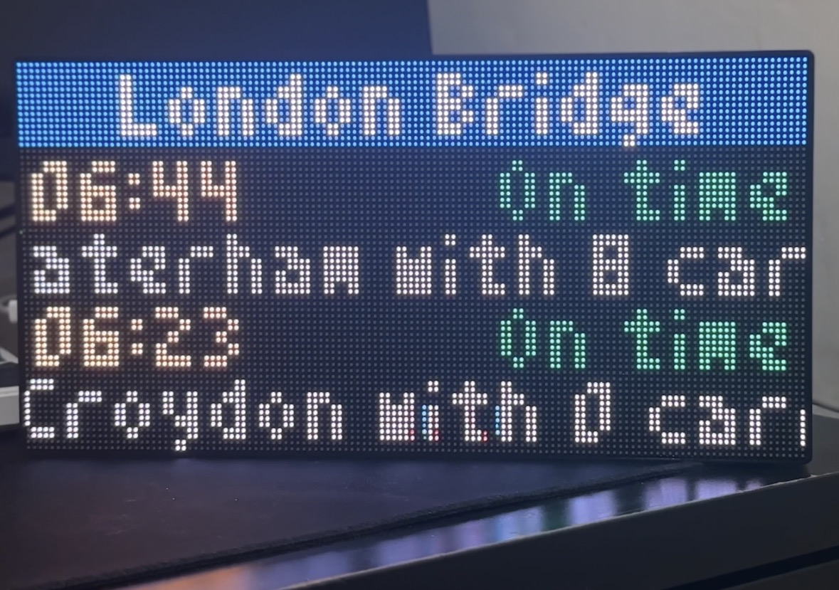 Pixlumo Large showing London Bridge departures